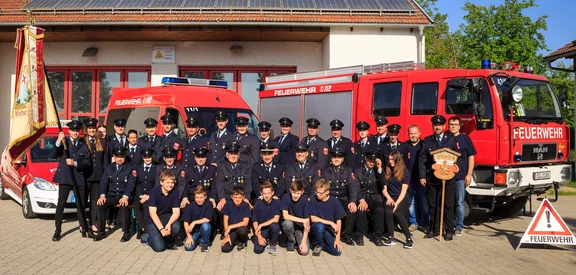 Gruppenbild_Uniform.jpg